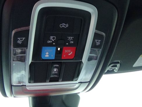 Certified 2025 RAM 1500 Big Horn AWD/4WD image 31