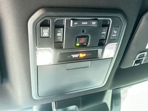 Used 2026 Toyota Tundra Platinum AWD/4WD image 17