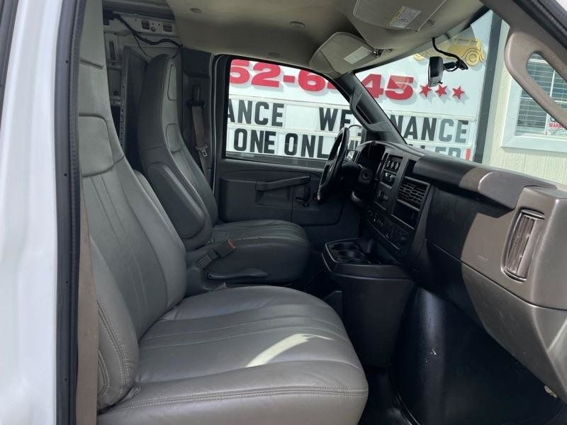 Used 2020 Chevrolet Express 3500 w/ Driver Convenience Package RWD image 25