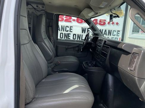 Used 2020 Chevrolet Express 3500 w/ Driver Convenience Package RWD image 25