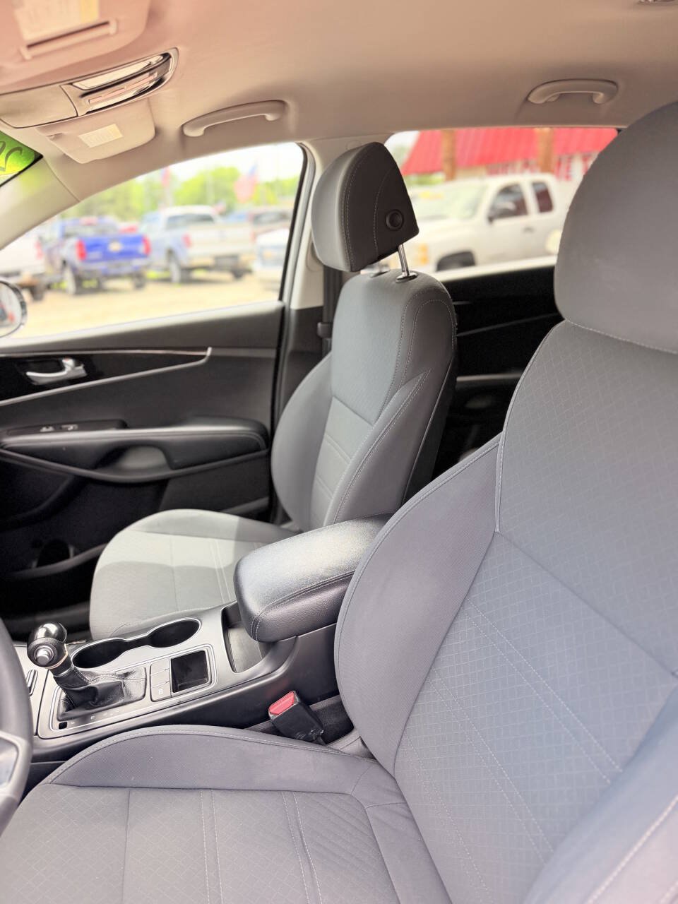 Used 2017 Kia Sorento L FWD image 20