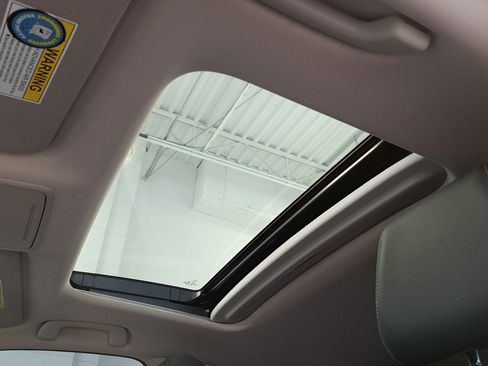 Used 2024 Honda Civic Touring image 23