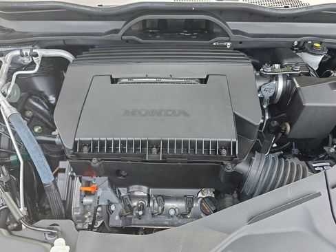 Used 2025 Honda Pilot Black Edition image 38