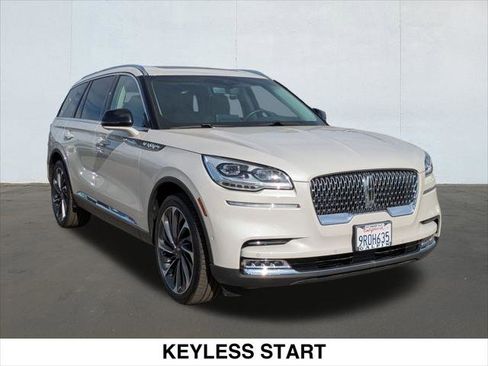 Used 2024 Lincoln Aviator Reserve w/ Equipment Group 201A image 7