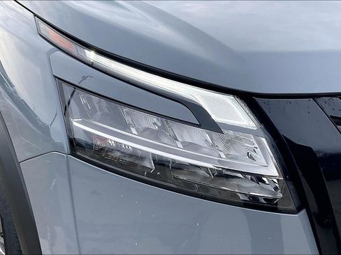 Used 2023 Nissan Pathfinder SL w/ SL Premium Package image 38