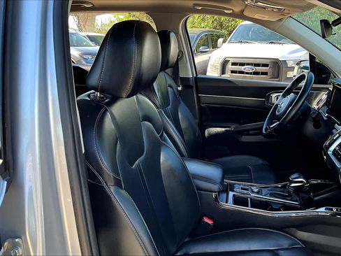 Used 2021 Kia Sorento SX image 9