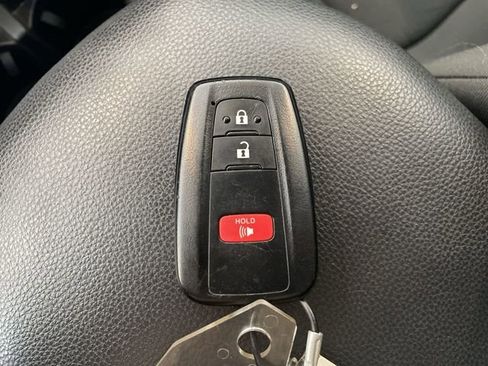 Used 2023 Toyota RAV4 XLE image 28