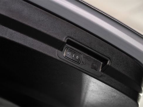 Used 2024 Ford Explorer Limited image 58