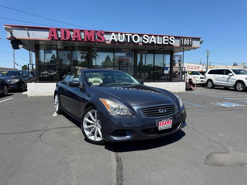 Used 2010 INFINITI G37 Journey w/ Premium Pkg RWD image 1