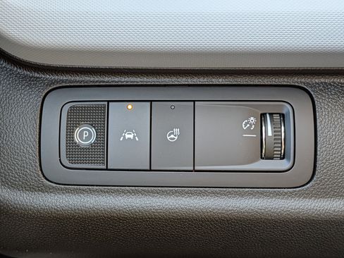 New 2027 Chevrolet Bolt LT FWD image 20