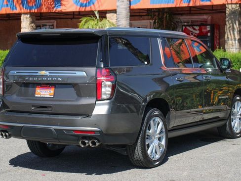 Used 2021 Chevrolet Suburban High Country w/ Premium Package image 13