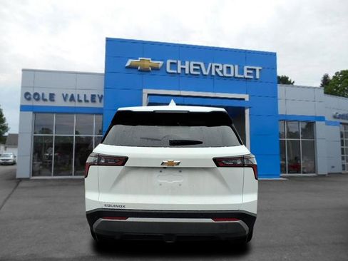 New 2026 Chevrolet Equinox LT w/ Convenience Package II image 4