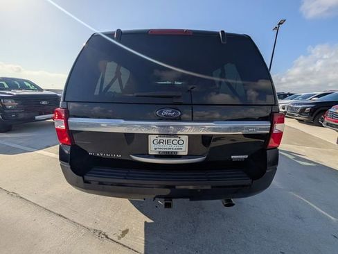 Used 2017 Ford Expedition EL Platinum image 11