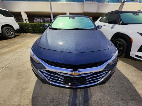 Used 2024 Chevrolet Malibu LS image 2