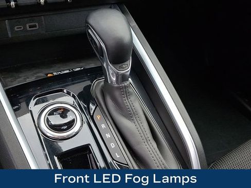 Used 2023 Chevrolet Colorado LT w/ LT Convenience Package II image 19