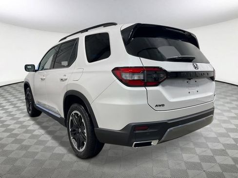 New 2026 Honda Pilot Touring image 4