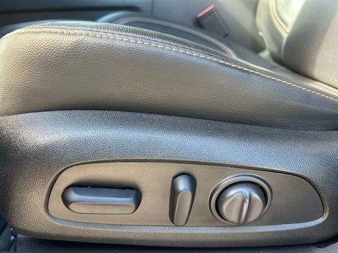 Used 2019 Chevrolet Traverse Premier w/ Driver Confidence II Package image 50