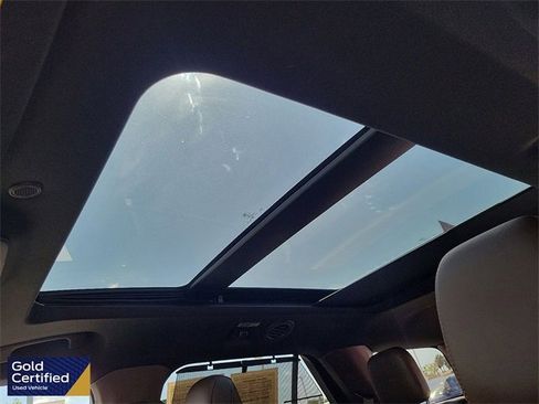 Certified 2021 Ford Explorer King Ranch w/ Premium Technology Package image 19