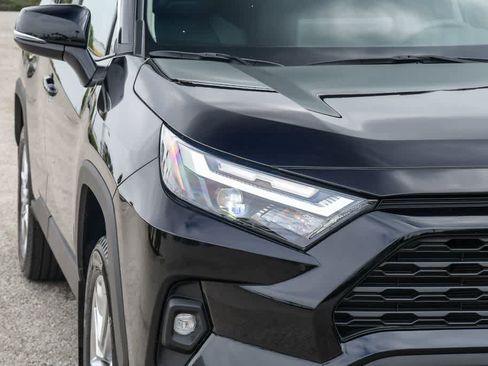 Used 2025 Toyota RAV4 XLE Premium w/ Weather Package FWD image 4