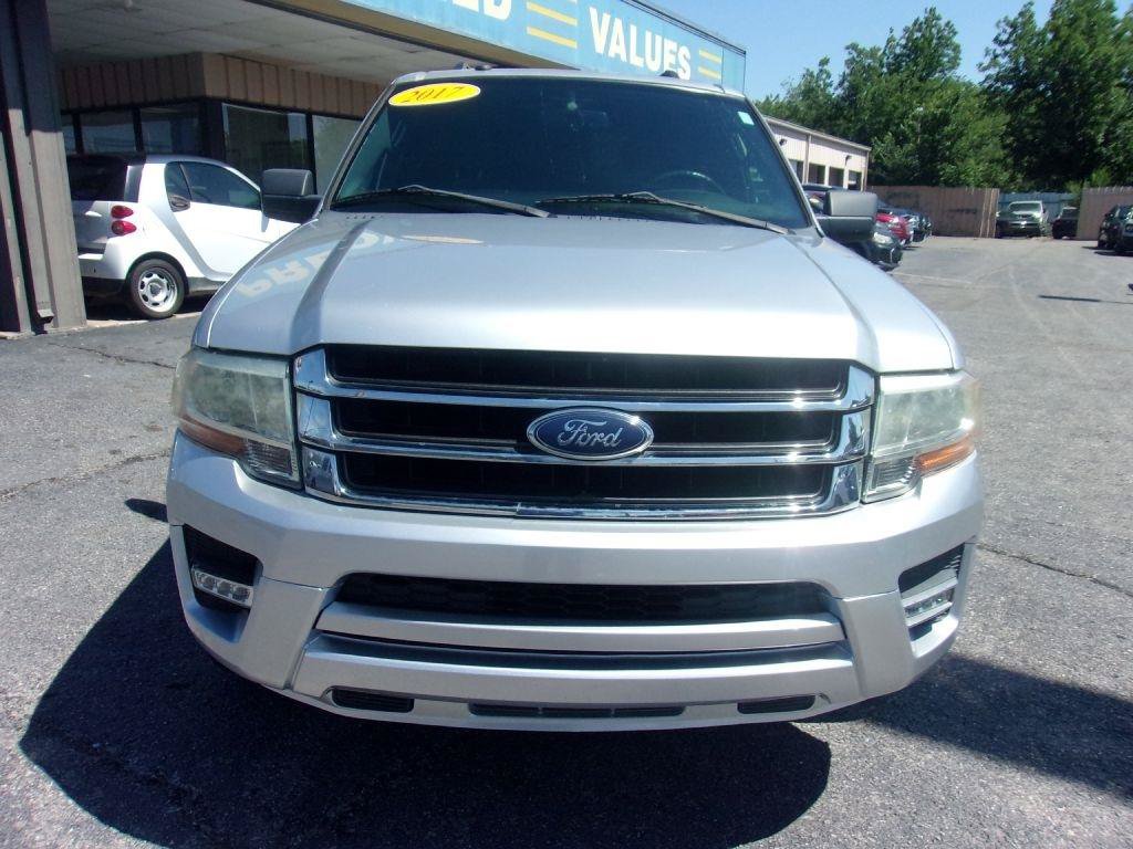 Used 2017 Ford Expedition EL XLT RWD image 3