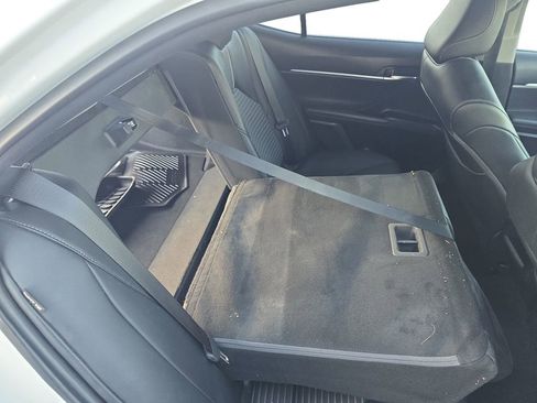 Used 2022 Toyota Camry SE image 21