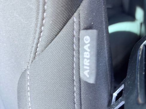 Used 2024 Hyundai Elantra SEL image 16