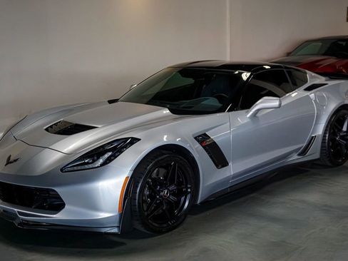 Used 2016 Chevrolet Corvette Z06 w/ 2LZ Preferred Equipment Group image 5