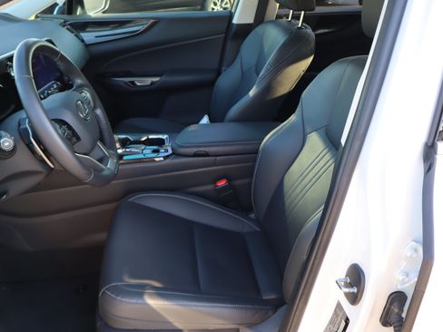 Used 2024 Lexus NX 250 FWD w/ Towing Package (2000 Lbs) image 16
