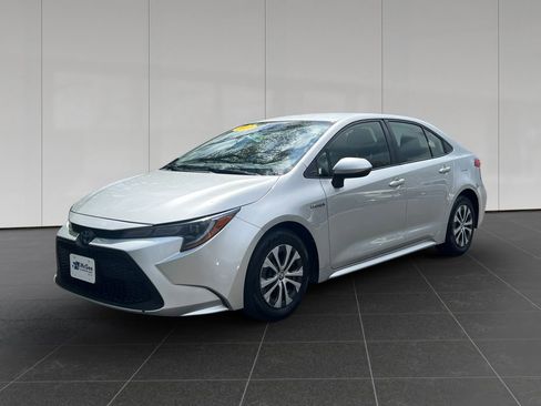 Used 2020 Toyota Corolla LE FWD image 1