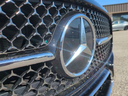 Used 2025 Mercedes-Benz CLE 300 4MATIC Cabriolet image 32