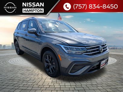 Used 2024 Volkswagen Tiguan SE w/ Panoramic Sunroof Package