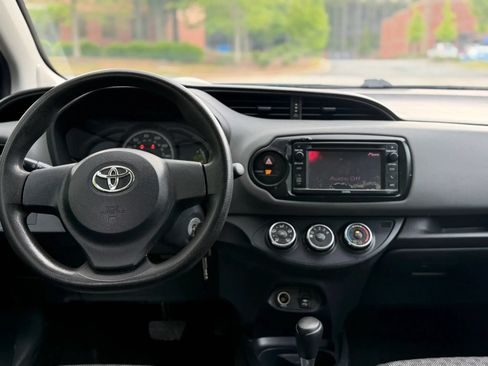 Used 2015 Toyota Yaris L FWD image 17