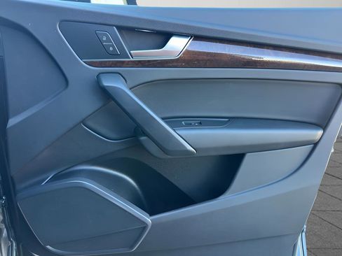 Used 2020 Audi Q5 2.0T Premium w/ Convenience Package image 57