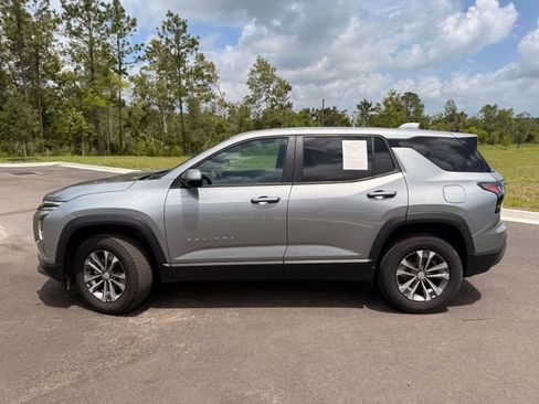 Used 2026 Chevrolet Equinox LT FWD image 9