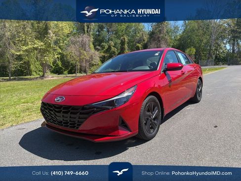 Used 2023 Hyundai Elantra SEL w/ Cargo Package image 1