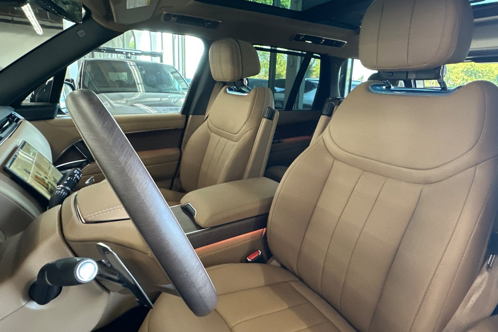 New 2026 Land Rover Range Rover SE AWD/4WD image 6