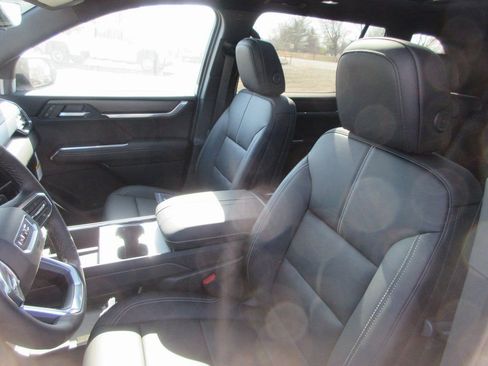 New 2026 GMC Acadia Elevation w/ Black Edition FWD image 13
