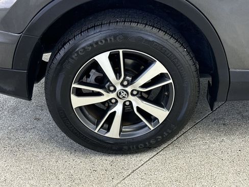 Used 2018 Toyota RAV4 XLE image 35