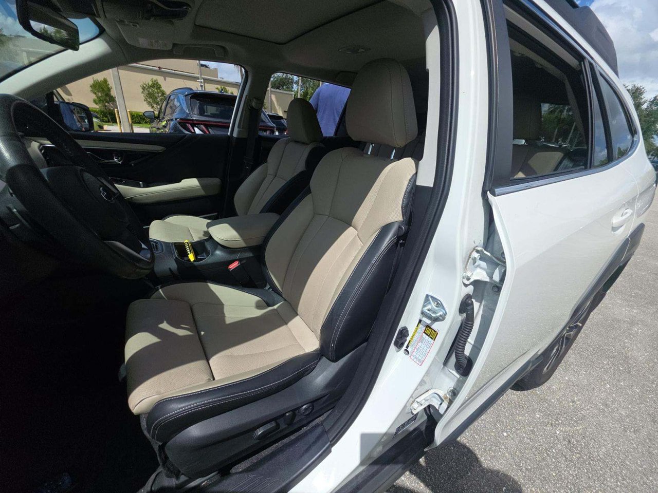 Used 2023 Subaru Outback Limited AWD/4WD image 4