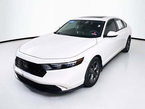 Certified 2023 Honda Accord EX image 4