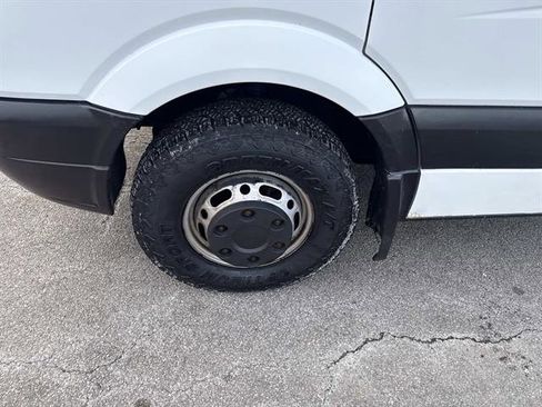 Used 2007 Freightliner Sprinter 3500 image 9