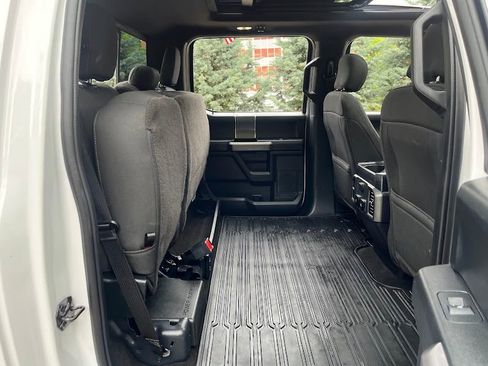Used 2019 Ford F150 XLT w/ Equipment Group 302A Luxury AWD/4WD image 39