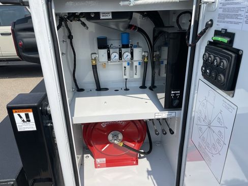 New 2025 Ford F550 4x4 SuperCab Super Duty image 40