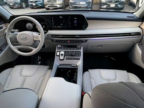 Used 2024 Hyundai Palisade Limited AWD/4WD image 21