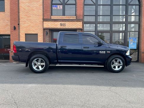 Used 2017 RAM 1500 Express AWD/4WD image 12