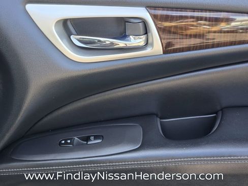 Used 2014 Nissan Pathfinder Platinum w/ Platinum Premium Package FWD image 20