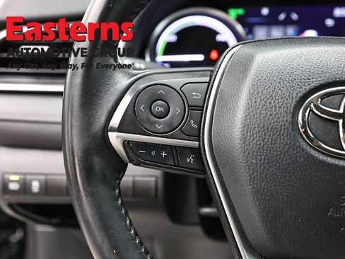 Used 2022 Toyota Camry XLE image 15