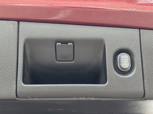 Used 2019 Chevrolet Tahoe LT image 31