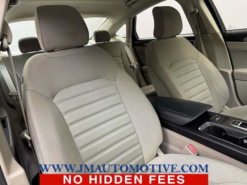 Used 2018 Ford Fusion SE FWD image 20