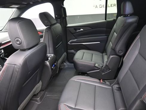 New 2026 Chevrolet Traverse Z71 w/ LPO, Floor Liner Package image 10